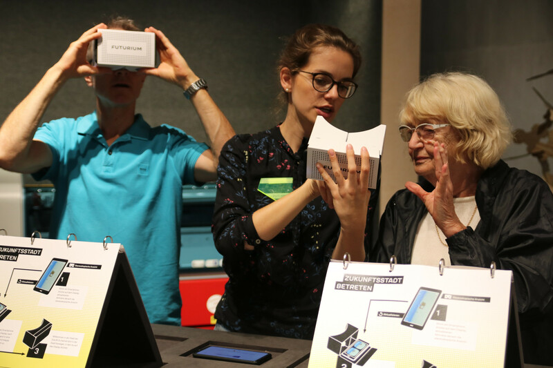 Virtual Reality älteres Paar